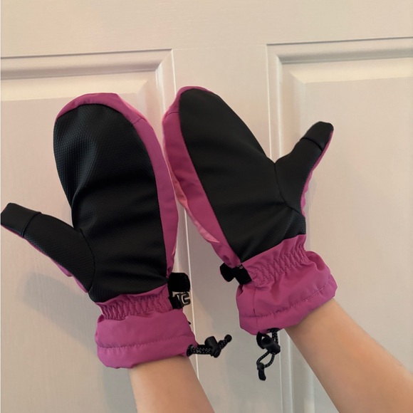Lands' End Two-Tone Pink Kids Mittens - Picture 3 of 3